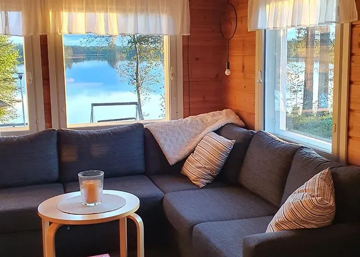 Salme Lemmikkiystaevaellinen Moekki Taivalkoskella Jokijaerven Rannalla * Taivalkoski